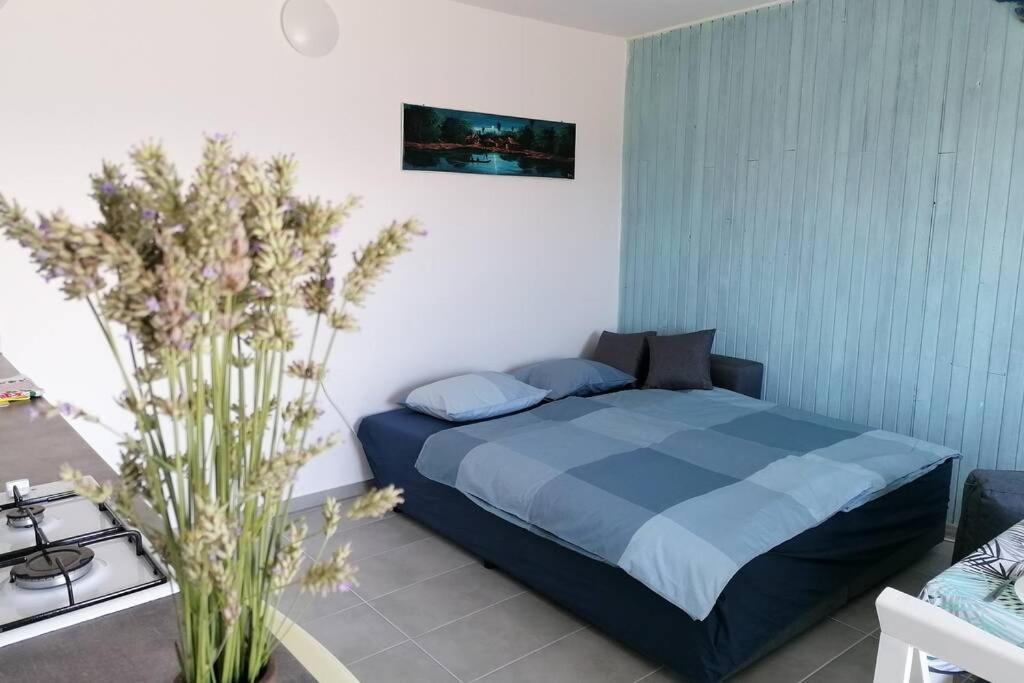 Apartment By The Sea- Santa Marina Raša Екстериор снимка