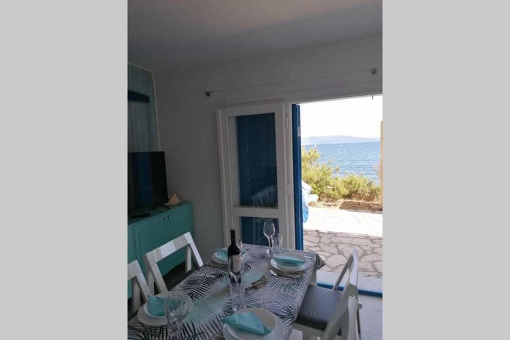 Apartment By The Sea- Santa Marina Raša Екстериор снимка