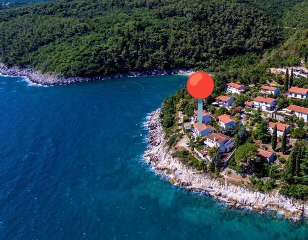 Apartment By The Sea- Santa Marina Raša Екстериор снимка